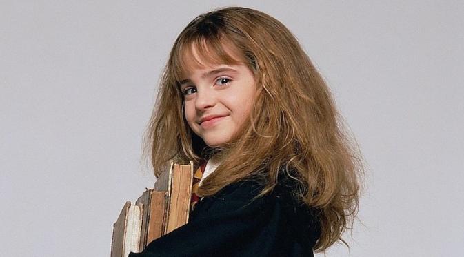 Emma Watson perankan karakter Hermione Granger dalam serial Harry Potter [foto: hypable]