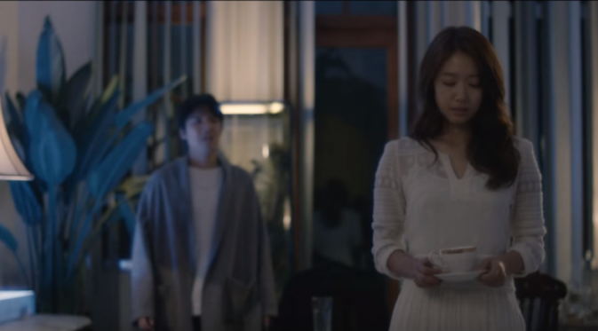 Lee Hong Ki berperan sebagai pria yang tak bisa melupakan mantan kekasihnya [foto: Youtube]