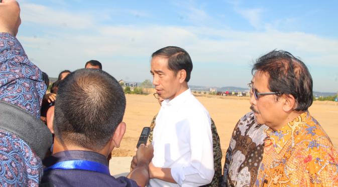 Presiden Jokowi meresmikan proyek di Kalimantan Timur Kamis (19/11/2015). (Liputan6.com/ Abelda Gunawan)