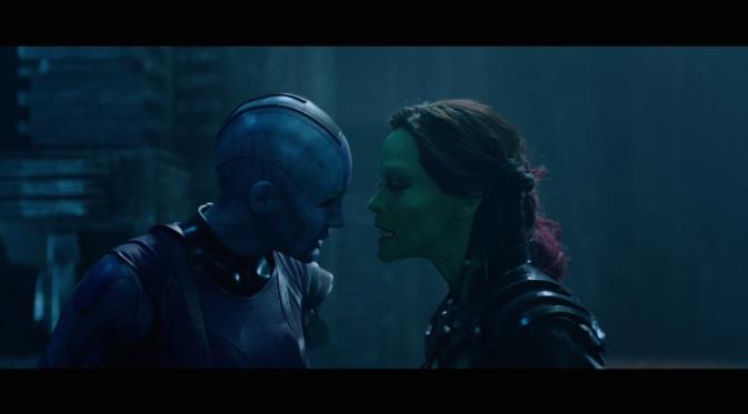 Nebula dan Gamora dalam Guardians of the Galaxy. (imax.com)
