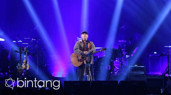 Iwan Fals di konser Untukmu Indonesia (Nurwahyunan/Bintang.com)