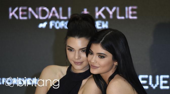 Kendall Jenner dan Kylie Jenner (AFP/Bintang.com)