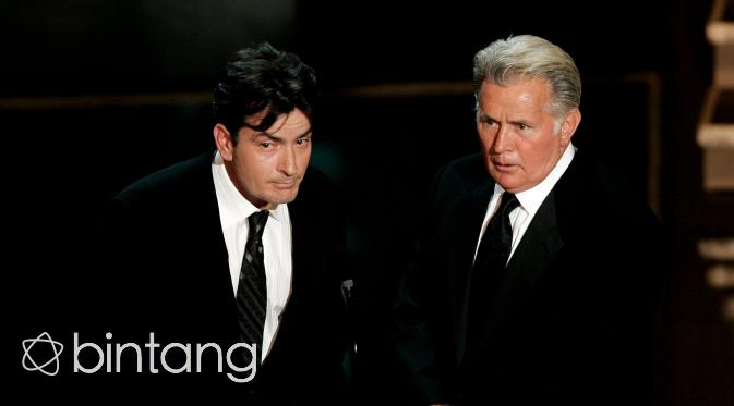 Charlie Sheen dan Martin Sheen (AFP/Bintang.com)