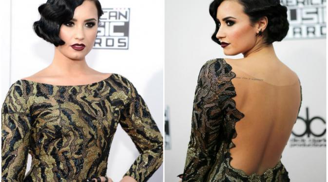 Demi Lovato dengan dress cantik dari Lorena Sarbu (Foto: Getty Images)