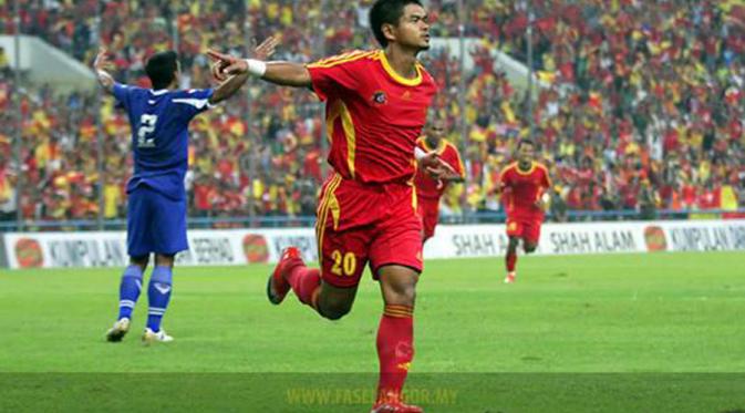 Bambang Pamungkas, meraih tiga gelar bersama Selangor FA di musim 2005. (Selangor FA)