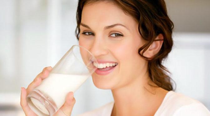 Susu memang memiliki kandungan nutrisi yang baik untuk kita, tapi jangan kesampingkan kandungan lemak di dalamnya.