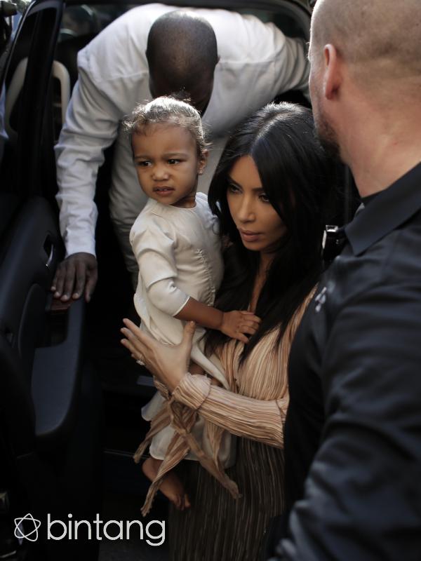 Kim Kardashian dan North West (AFP/Bintang.com)