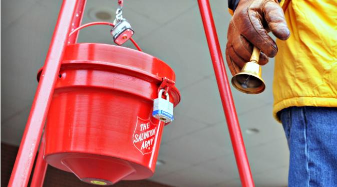 Menjelang Natal, badan amal Salvation Army giat menggalang dana. (Sumber Star Tribune)
