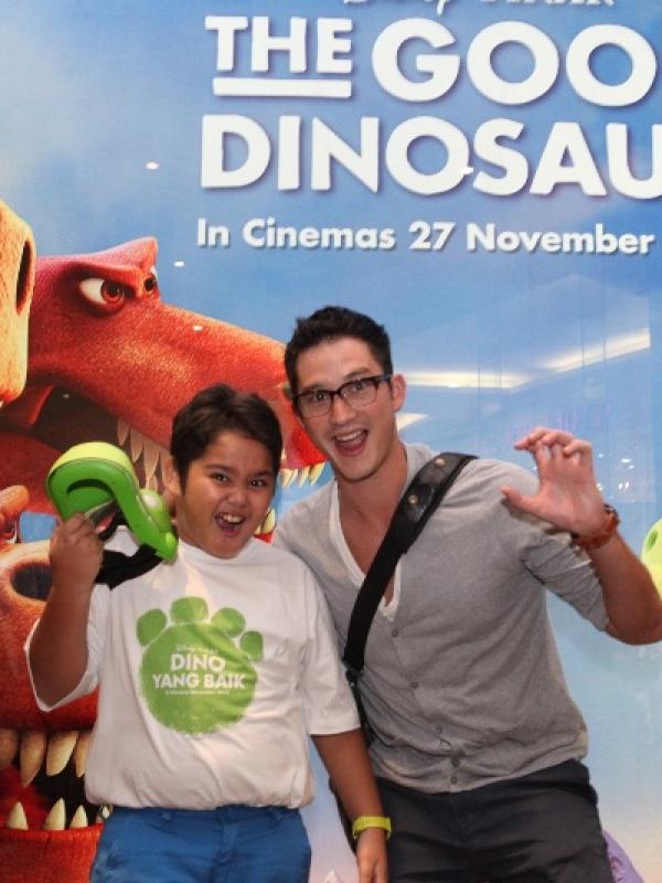 Adam Farrel dan Mike Lewis di premier The Good Dinosaur. foto: ogilvy