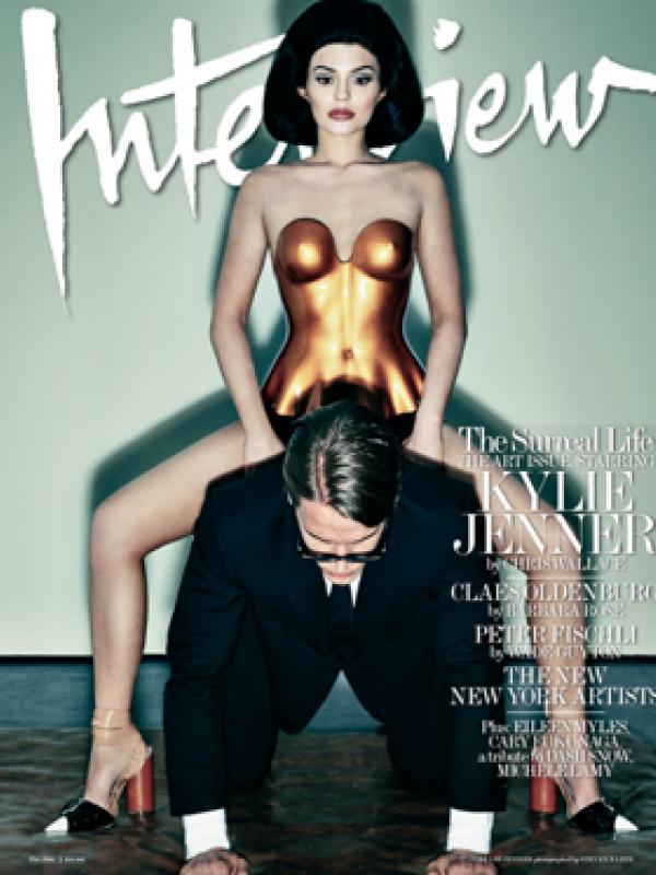 Kylie Jenner pemotretan untuk Majalah Interview. (foto: huffingtonpost)