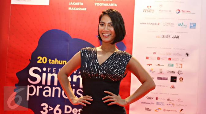 Tara Basro saat hadir pada acara pembukaan dan pemutaran film Festival Sinema Prancis 2015 di Plaza Indonesia, Jakarta, Kamis (3/12). Festival Sinema akan dilakukan diberbagai kota di Indonesia. (Liputan6.com/Immanuel Antonius)