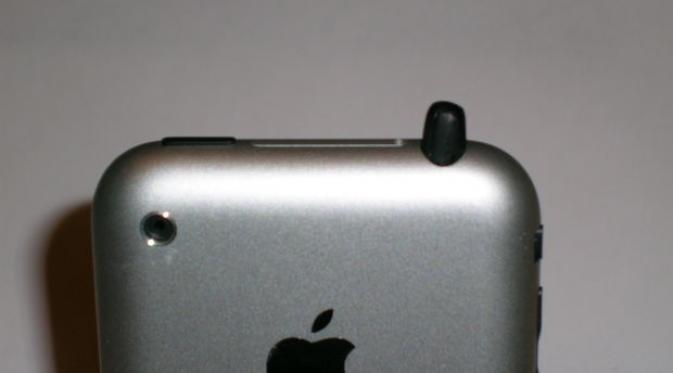 Headphone jack yang kabarnya akan ada di iPhone 7. | via: instructables.com