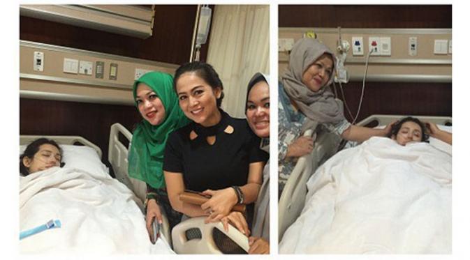 Istri Denny Cagur, Shanty Widiastuti menjenguk istri Pasha Ungu, Adelia Wilhelmina yang baru saja melahirkan. [Foto: Instagram]