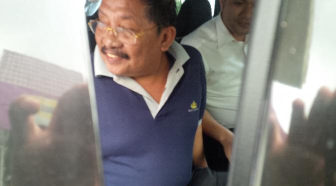 Mantan Bupati Pelalawan Tengku Azmun Jaafar ditangkap polisi Riau