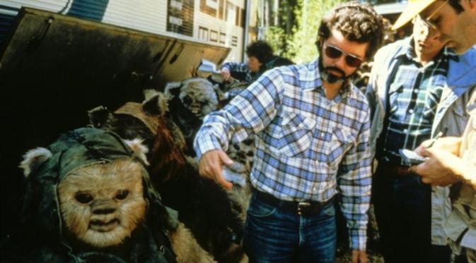 George Lucas saat mengarahkan film Star Wars: Return of the Jedi. (dok. istimewa)