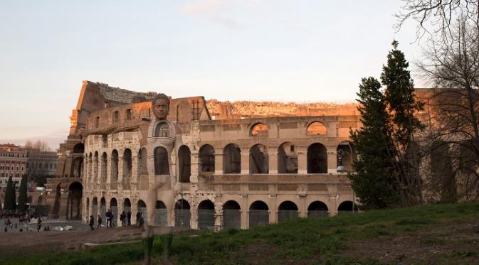 Colosseum, Italia. | via: Trinna Merry
