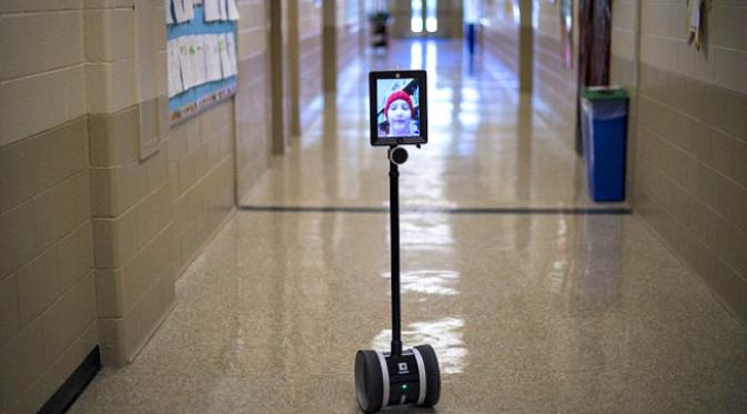 Robot ini 'hadirkan' anak penderita kanker ke sekolahnya. (Sumber Washington Post via Daily Mail)