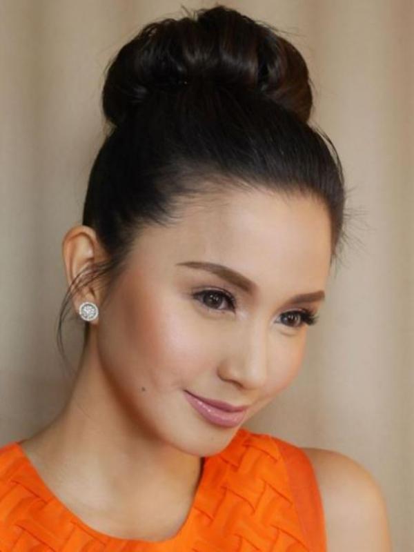 Top knot. (Via: instagram.com/marieltpadilla)