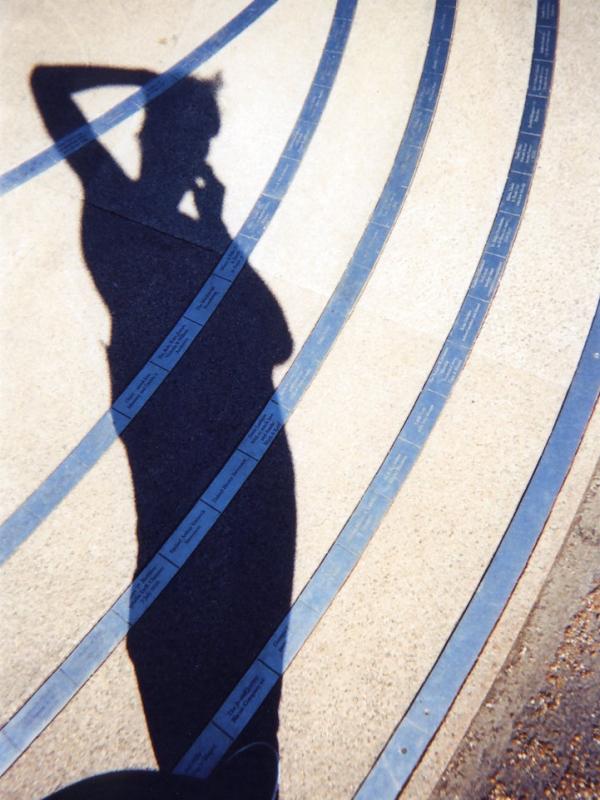 Shadow of Self, Hyde Park, oleh Goska Calik | via: mymodernmet.com