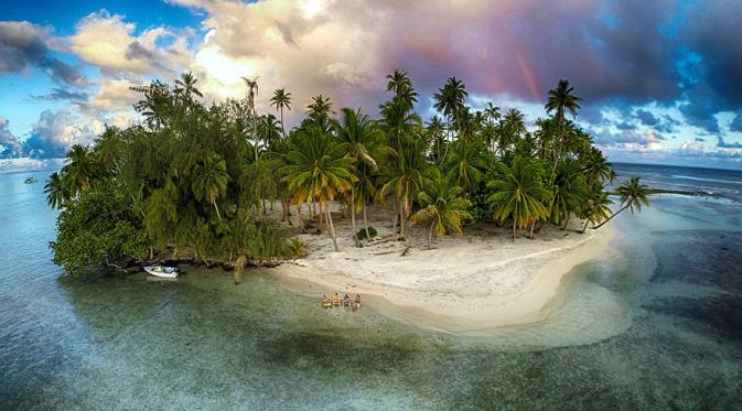 Lost Island, Tahaa, Polinesia Perancis. (Via: Dronestagr.am)