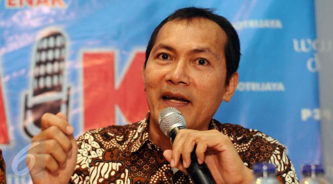 Pimpinan KPK yang baru, Saut Situmorang saat memberikan pendapat dalam diskusi yang digelar di Jakarta, Sabtu (19/12/2015).  (Liputan6.com/Helmi Fithriansyah)  