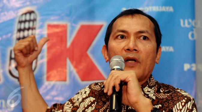 Pimpinan KPK yang baru, Saut Situmorang saat memberikan pendapat dalam diskusi yang digelar di Jakarta, Sabtu (19/12/2015).  (Liputan6.com/Helmi Fithriansyah)  