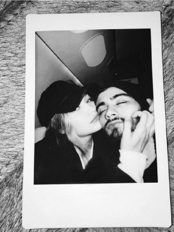 Zayn Malik dan Gigi Hadid pamer kemesraan di media sosial [foto: instagram/Zayn]