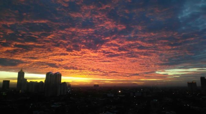 Indahnya Senja Di Langit Jakarta News Liputan6 Com