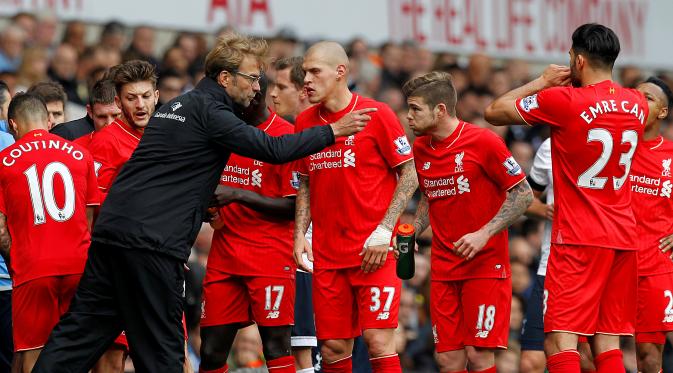 Penampilan perdana manajer anyar Liverpool, Jurgen Klopp, setelah menggantikan posisi Brendan Rodgers hanya bisa bermain imbang saat bertandang ke kandang Tottenham Hotspur dalam lanjutan Liga Inggris, (17/10/2015). (AFP/Ian Kington).