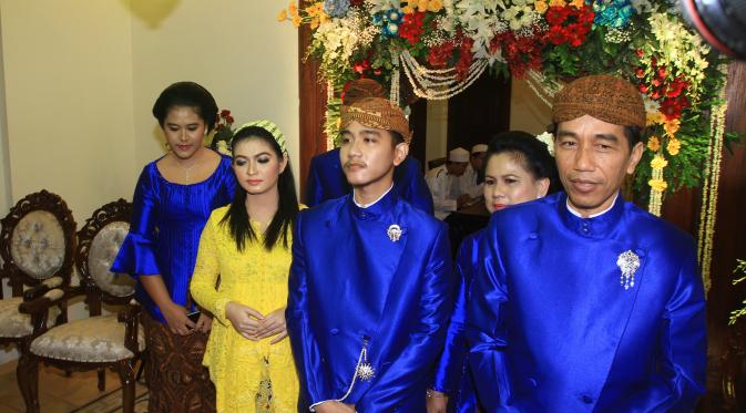 Keluarga Presiden Jokowi menggelar acara mitoni atau 7 bulan kehamilan menantunya, Selvi Ananda (Liputan6.com/ Reza Kuncoro)