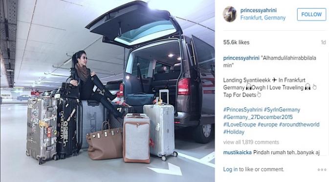 Syahrini dengan deretan kopernya saat berlibur ke Eropa (sumber, Instagram.com)
