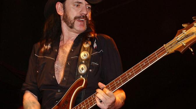 Vokalis sekaligus bassis Motorhead, Lemmy Kilmister meninggal dunia di usia 70 tahun.