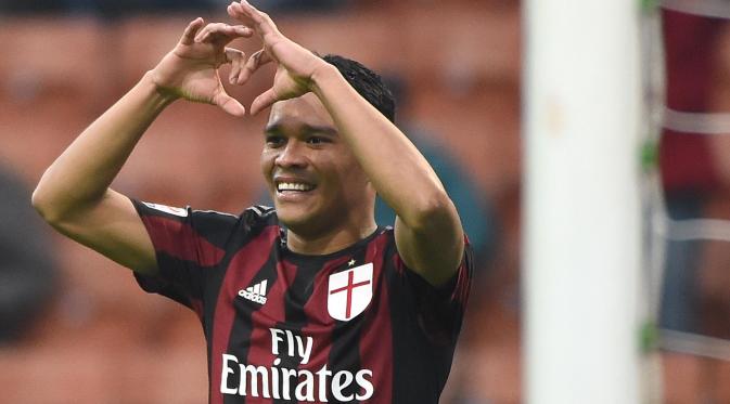 Carlos Bacca mungkin akan kembali diturunkan Sinisa Mihajlovic saat Milan menghadapi Alessandria di Piala Italia, Rabu (27/1/2016) dinihari WIB. (EPA/Daniel Dal Zennaro)