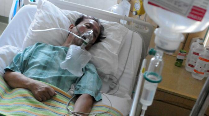 Benny Panjaitan terbaring lemas di Rumah Sakit (via liputan6.com)
