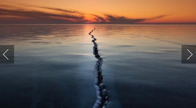 Cracking the Surface by Alexey Trofimov. (Via: photography.nationalgeographic.com)