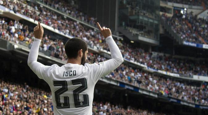 Isco dianggap Rafael Benitez kurang berpengaruh bagi Real Madrid karena tertutup oleh kebintangan Cristiano Ronaldo dan juga Gareth Bale. (AFP/Curto De La Torre)