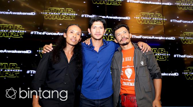 Tiga aktor laga Indonesia, Yayan Ruhian, Iko Uwais, dan Cecep Arif Rahman berhasil menembus ranah Hollywood. Mereka bertiga turut ambil bagian dalam film yang memiliki penggemar di seluruh dunia,’Star Wars’. (Andy Masela/Bintang.com)