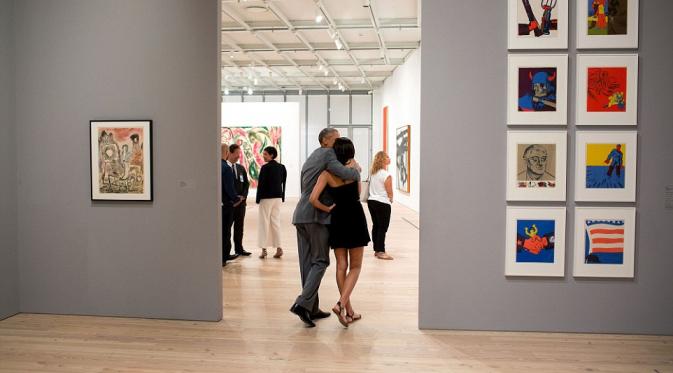 17 Juli 2015. Malia dan Obama di  Whitney Museum di New York City. (Via: dailymail.co.uk)