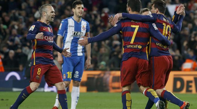 Barcelona vs Espanyol (REUTERS/Albert Gea)