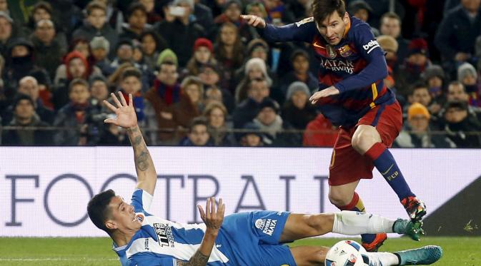 Lionel Messi memiliki kelenturan otot yang luar biasa. Kelenturan tersebut sangat membantunya ketika menggiring bola. (Reuters/Sergio Perez)