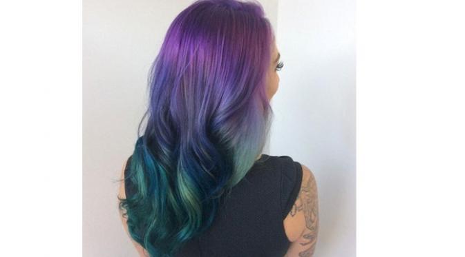 Obvious Ombre (sumber. Elitereaders.com)