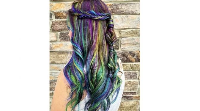 Yellow, Green, Blue, Fishtail and Braid (sumber. Elitereaders,com)