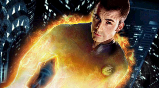 Chris Evans sebagai Human Torch di film Fantastic Four. (blastr.com)