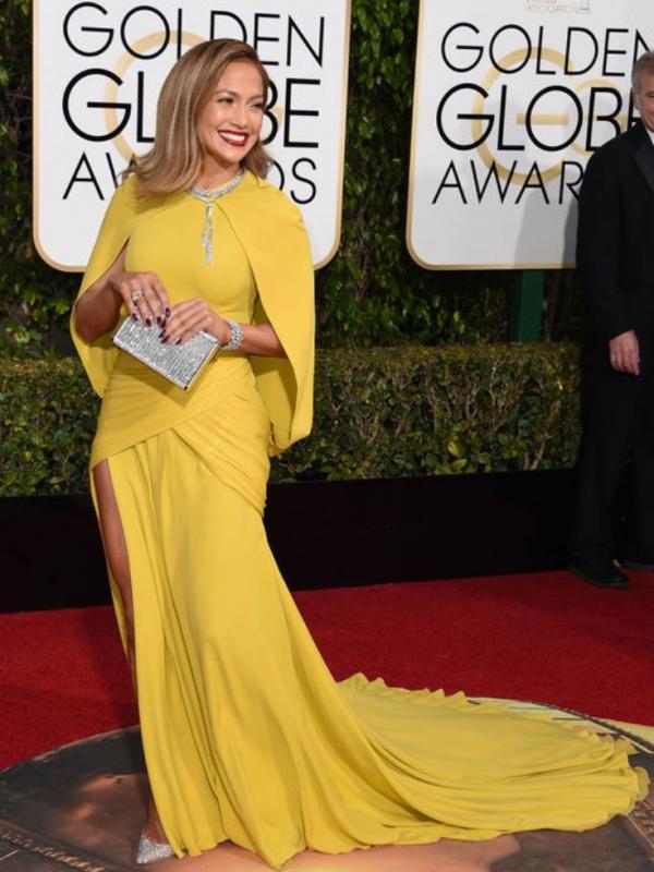 Dari Golden Globes 2016, Ini Pakaian Terbaik Di Red Carpet! Sumber : glamour.com
