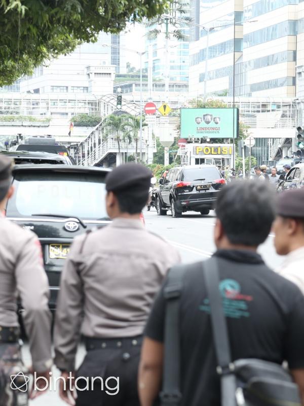 Usai ledakan Bom Kawasan M.H Thamrin suasana masih mencekam. (Febio Hernanto/bintang.com)