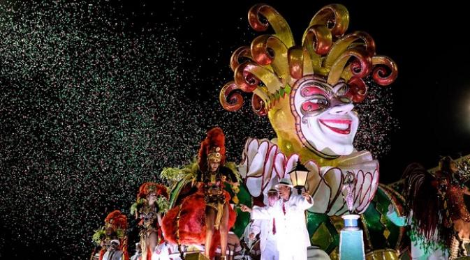 Menikmati karnaval di Rio de Janeiro, Brazil (sumber. weather.com)