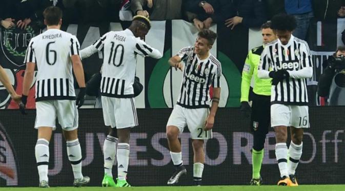 Selebrasi Pemain Juventus usai bobol gawang Roma