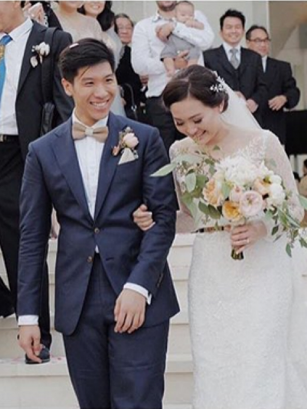 Wayan Mirna dan suami usai pernikahan. (Instagram)