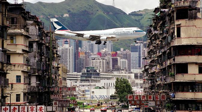 Bandara Kai Tak. (foto: CNN)