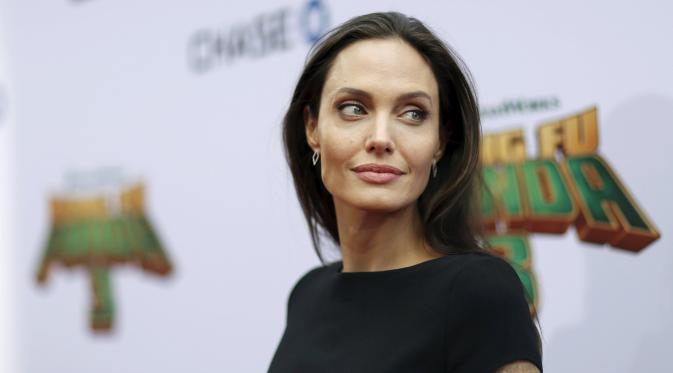Angelina Jolie berpose pada acara pemutaran perdana film 